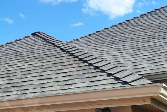 Allen Roofers is a reliable and trustworthy roofing company in Allen, Texas.  Our crews have many years of experience doing repairs to complete roof replacement.